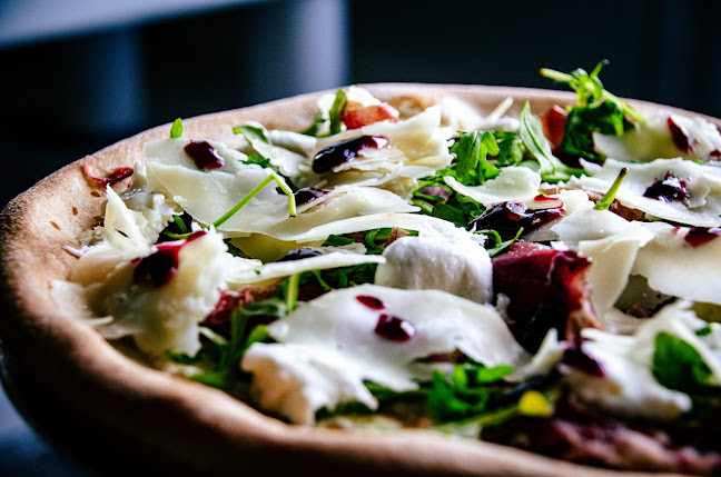 Jordan Tomas - Pizza Mamamia Lyon Gerland - Restauration