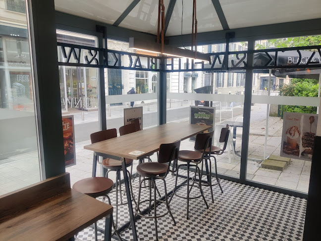 Comentarii opinii despre Black & White Burger Pau