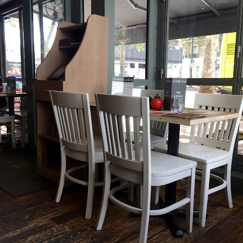 Comentarii opinii despre Bistro Burger Montparnasse