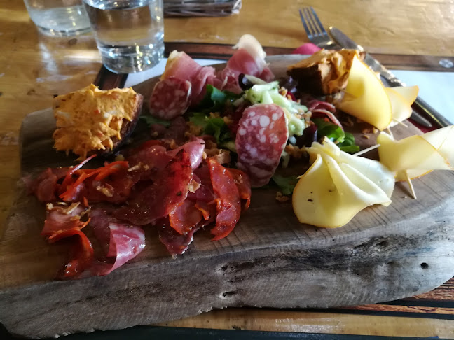 Aux 3 Balais - Restauration