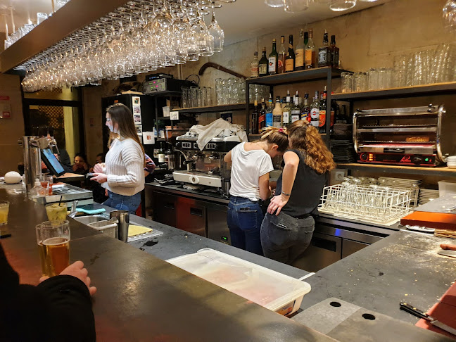 Au Ballon Rouge - Restauration