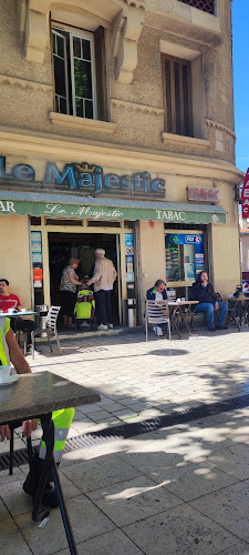 LE MAJESTIC - Restauration