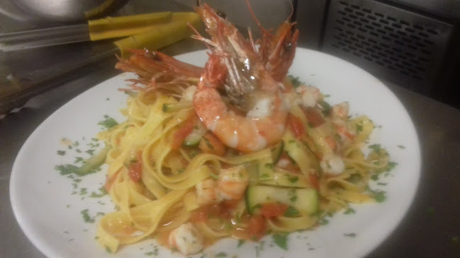 Marché Couvert, 4 Rue Fernand Bessy, 83120 Sainte-Maxime, France