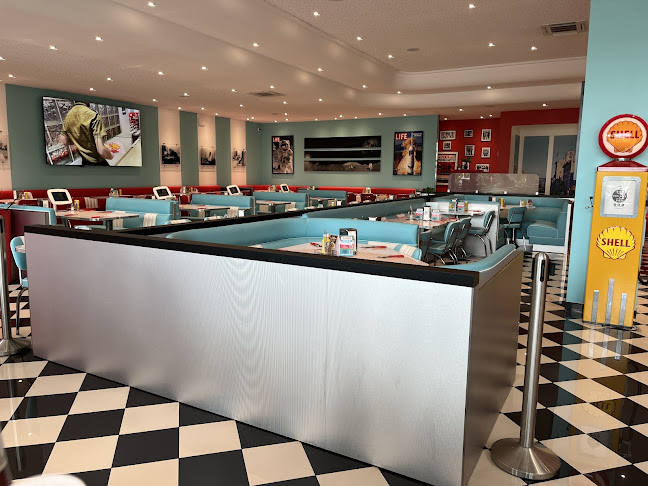 Opinii despre Holly's Diner în La Chapelle-Saint-Luc - Restauration