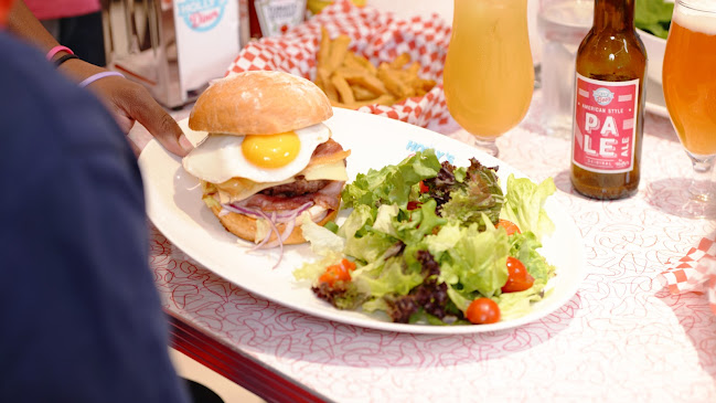 Centre commercial L'escapade, 4 Bd de l'Ouest, 10600 La Chapelle-Saint-Luc