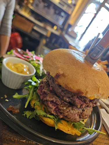 12 Pl. du Commandant Lamy, 06250 Mougins