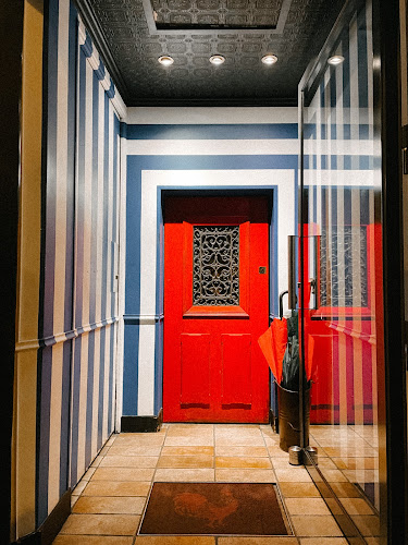 Little Red Door - Restauration