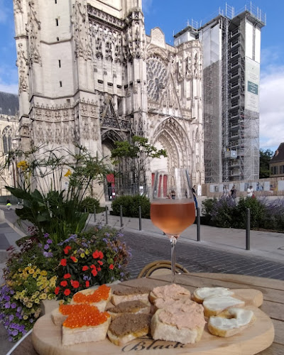 Drop Of Wine - Restauration