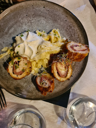 Comentarii opinii despre Hall Frais