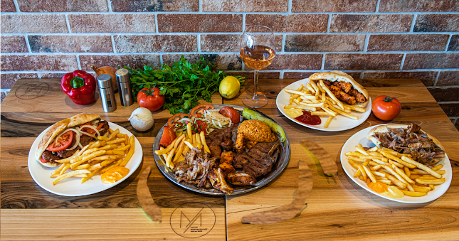 Comentarii opinii despre Mani