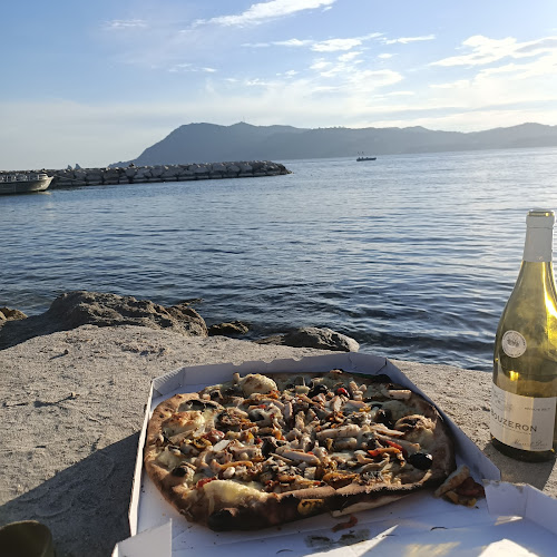 O CAMION A PIZZA (l ile aux pizzas) - Restauration