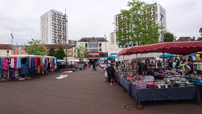 Opinii despre Marché de Saint-Ouen-l'Aumône în Saint-Ouen-l'Aumône - Restauration