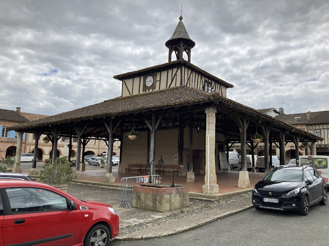 6 Pl. de la Halle, 32430 Cologne