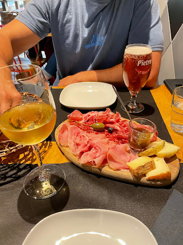 Comentarii opinii despre Fermé