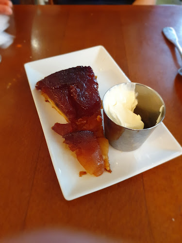 Comentarii opinii despre Les Philosophes