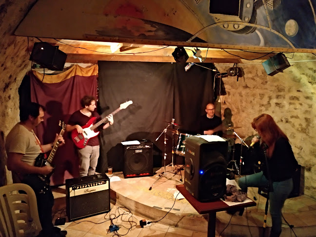 Comentarii opinii despre Hublot (La Cave Aux Artistes)