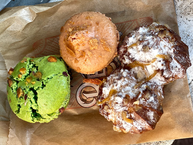 Comentarii opinii despre Boulangerie Pâtisserie"La Divine By Dave"