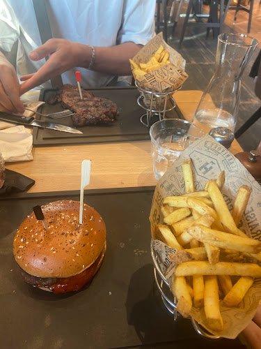 Hippopotamus Steakhouse - Éragny