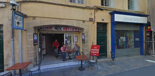 Hublot (La Cave Aux Artistes)