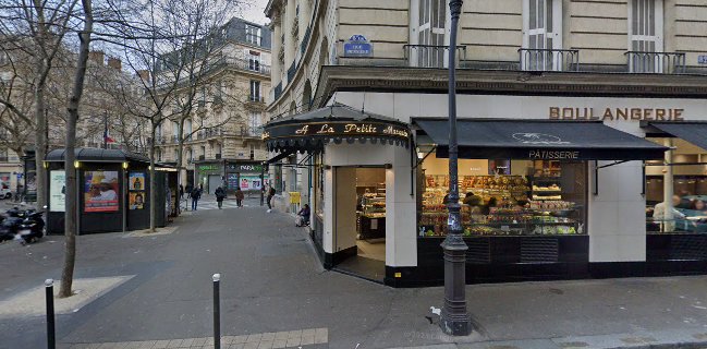 A La Petite Marquise