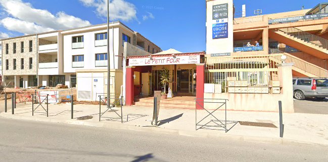 Le Petit Four