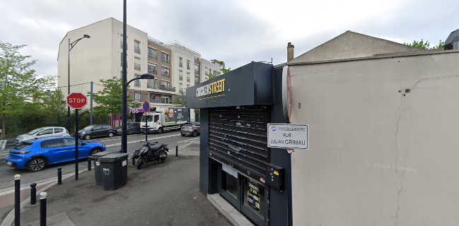 Chicken Street Champigny Naan & Fried Chicken