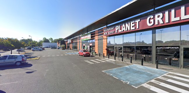 PLANET GRILL