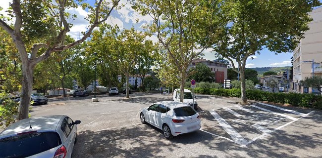 Parking Drouille, Av. du Majoral Raoul Arnaud, 04100 Manosque, France